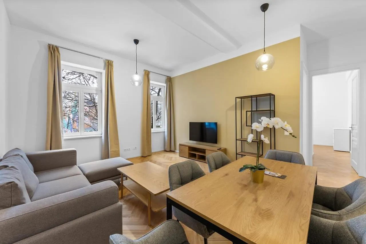 Vienna Chic Residences #Suite 6 * Brand New * דירה